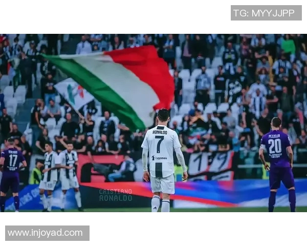 足球巨星集结：从梅西到C罗，探秘各时代顶级球员的传奇故事与辉煌成就